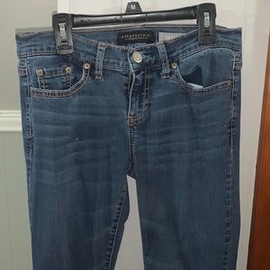 Size 6 Aéropostale regular skinny jeans